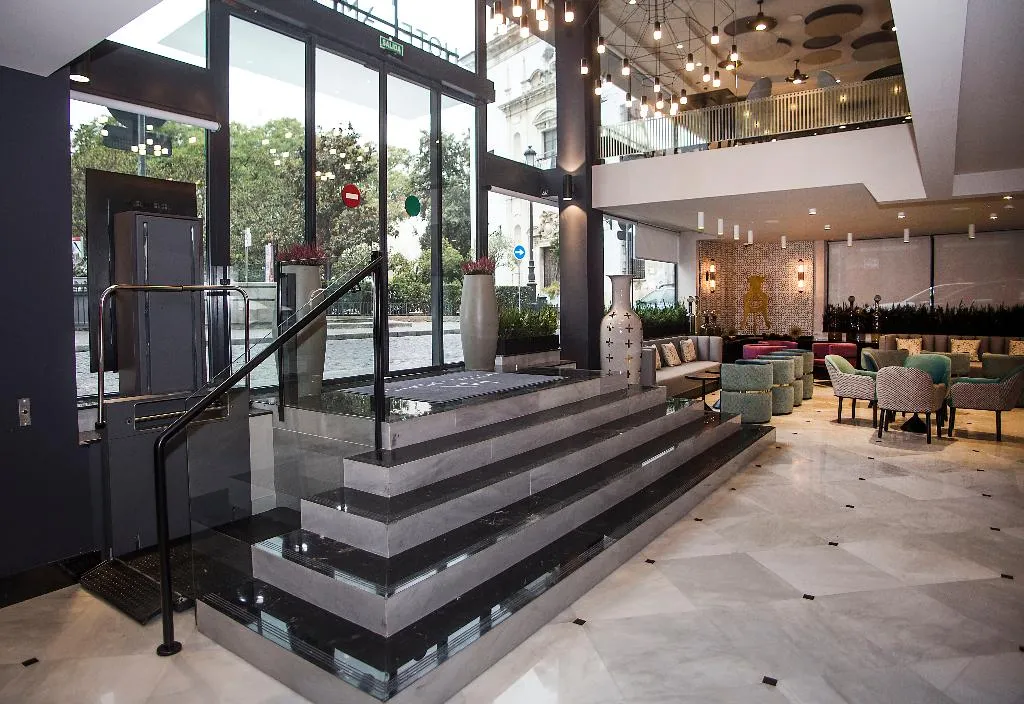Lobby, America Sevilla, Seville