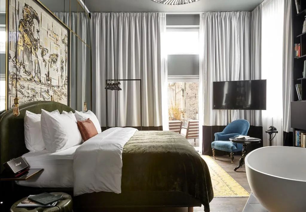 Room, Sir Savigny Hotel, Berlin