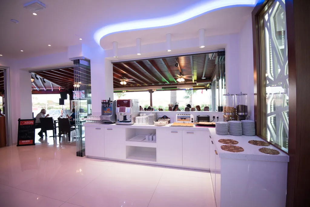 Restaurant, Loutsiana Hotel & Apartments, Cyprus