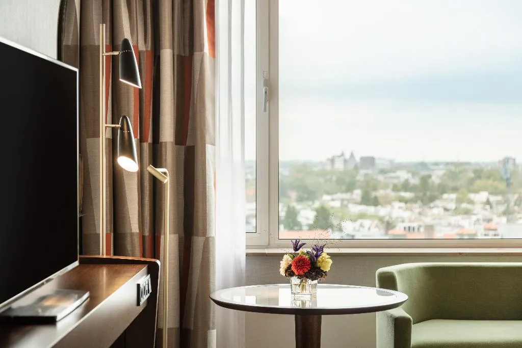TWIN SUPERIOR Room, Hilton Amsterdam, Amsterdam