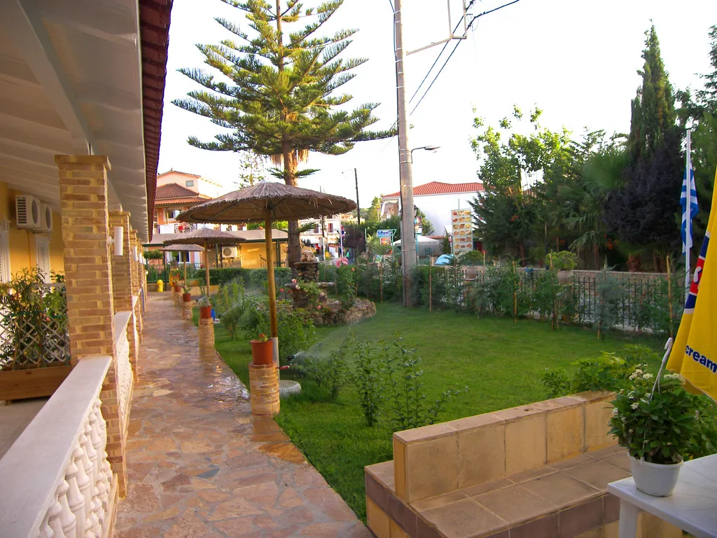 Lobby, Tom & John Center, Zante