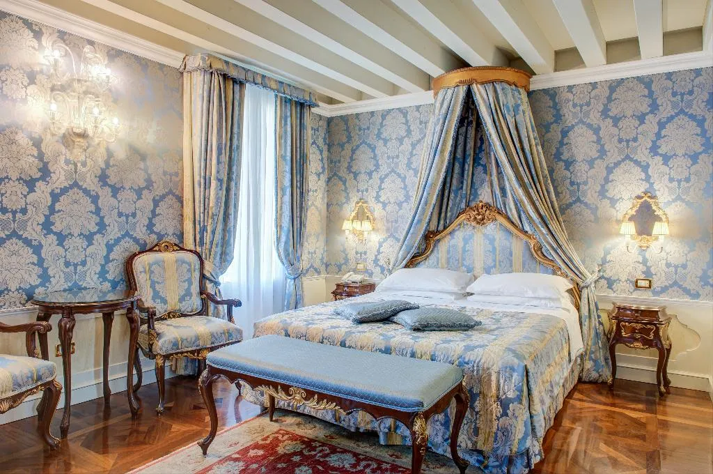SUITE CANAL VIEW Room, Canal Grande, Venice