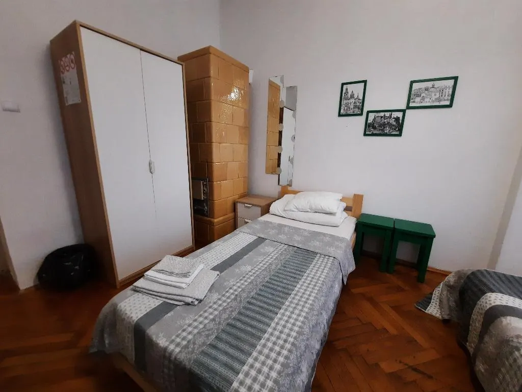QUADRUPLE STANDARD Room, Lorf Hostel and Apartments, Krakow