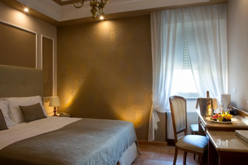DOUBLE SINGLE USE STANDARD Room, Montespina Park Hotel, Naples