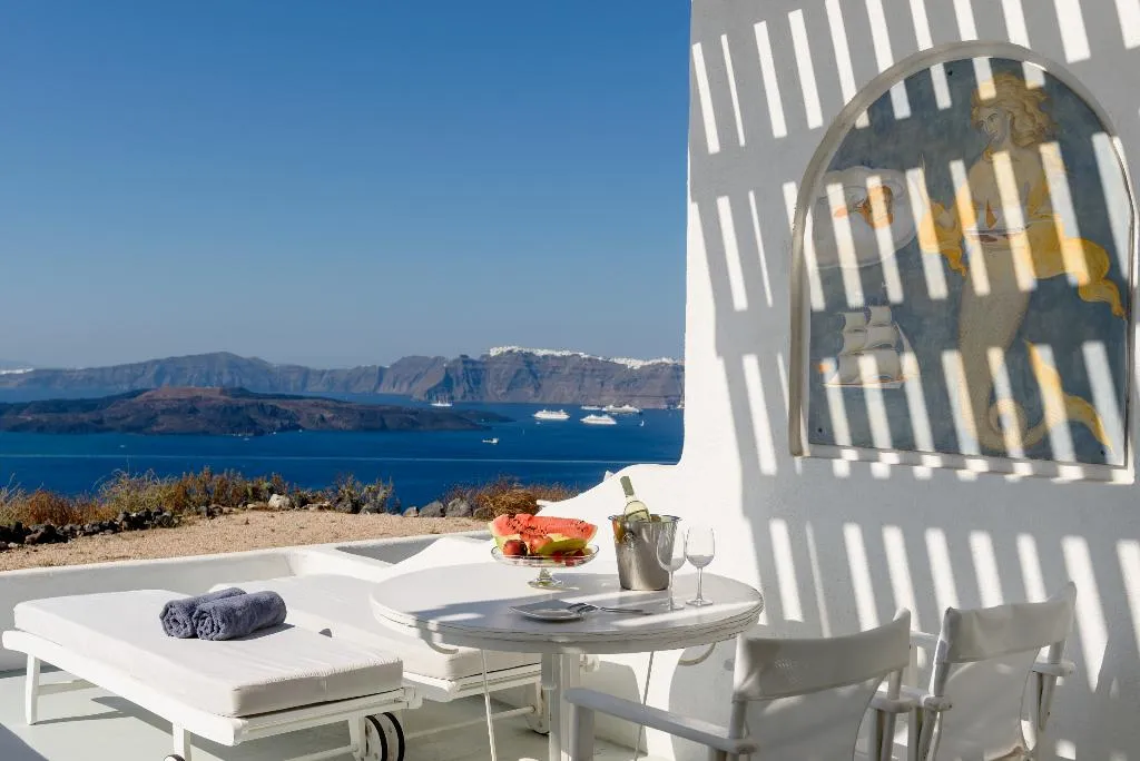 SUITE DELUXE WITH JACUZZI Room, Kalestesia Suites, Santorini