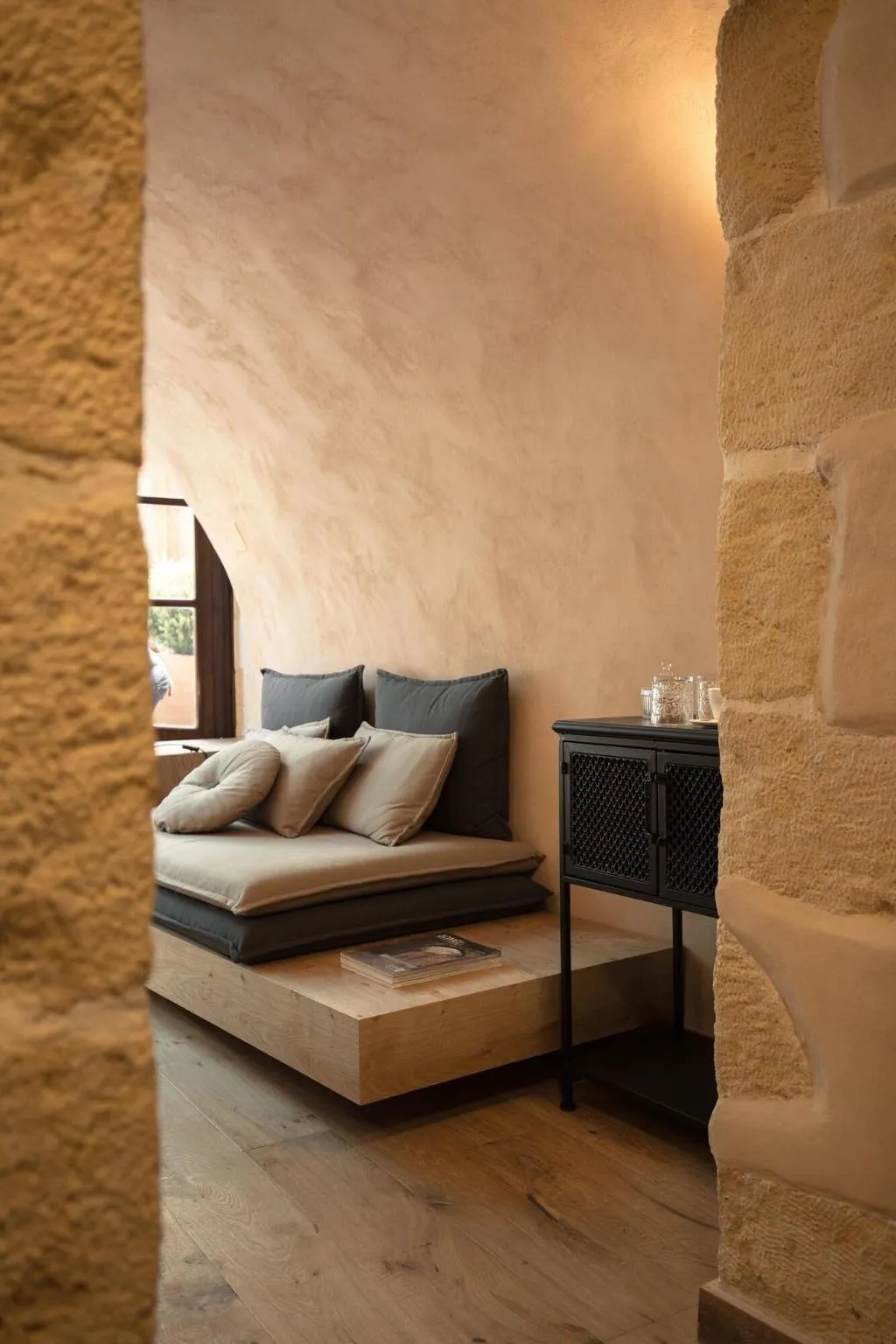 Lobby, J&G Suites, Crete