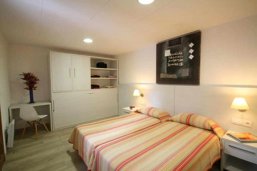 Room, Cala Montjoi, Costa Brava