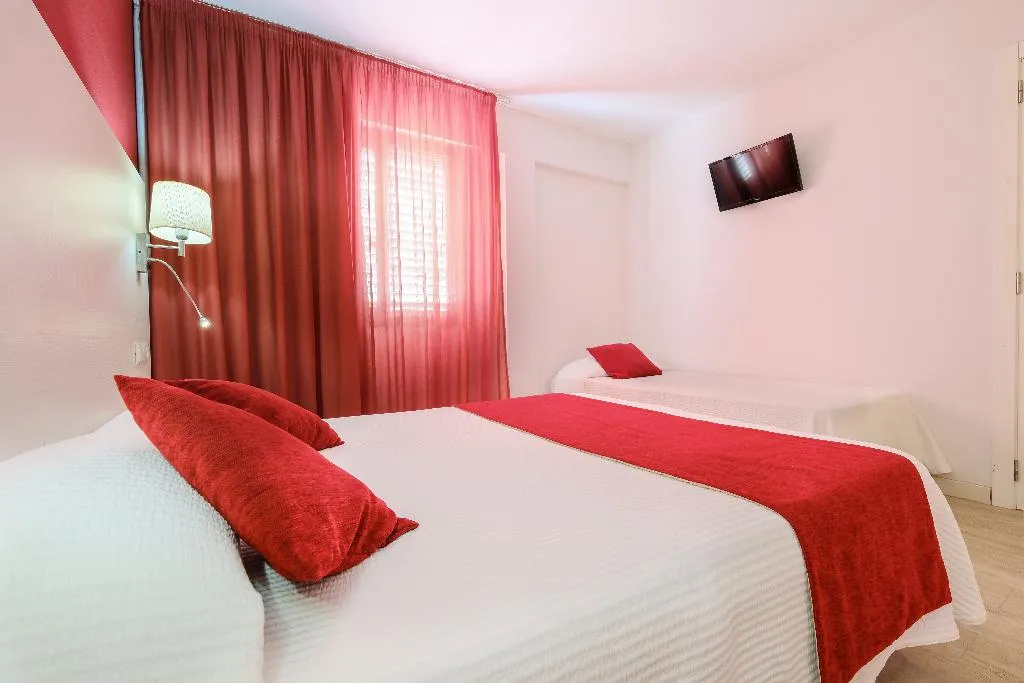 Double or Twin STANDARD Room, Azuline Hostal Marino, Ibiza