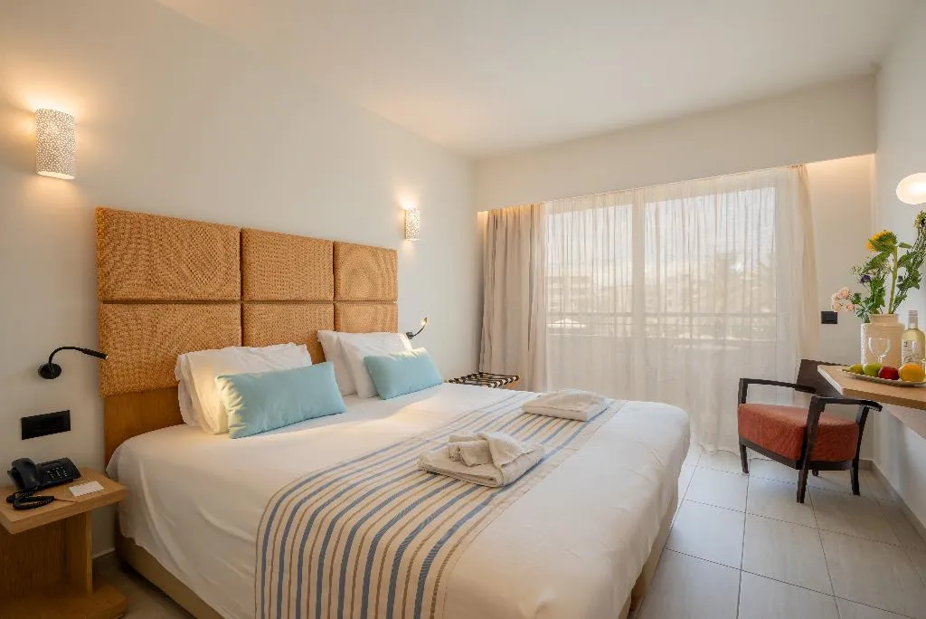 Double or Twin DELUXE Room, Minos, Crete