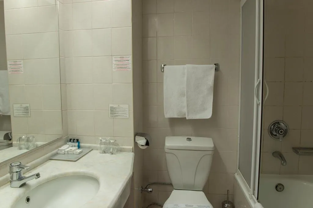 SINGLE DELUXE SEA VIEW Room, Le Monde Beach Resort & Spa, Izmir