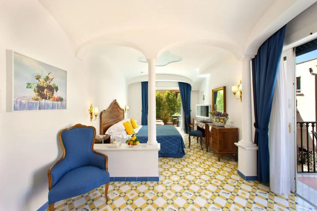 JUNIOR SUITE GARDEN VIEW Room, Grand Hotel la Favorita, Naples