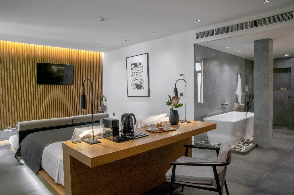 SUITE STANDARD Room, The Editor Hotel, Athens