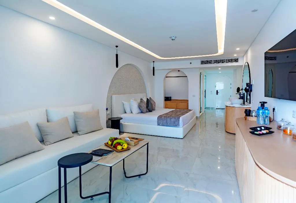 JUNIOR SUITE WITH JACUZZI Room, White Hills Resort, Red Sea Riviera