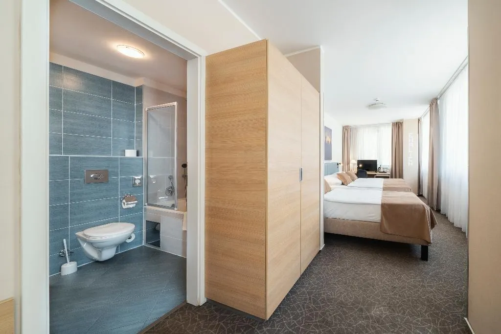 QUADRUPLE SUPERIOR Room, Ehrlich Hotel, Prague