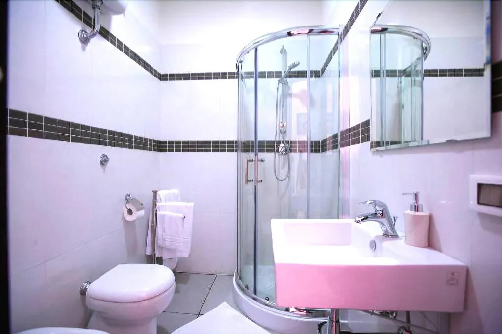 Room, Megaride Santa Lucia, Naples