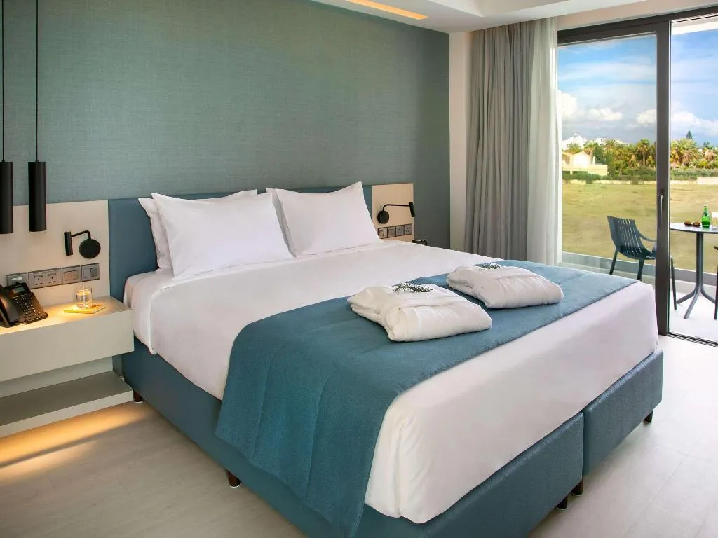Room, Mercure Larnaca Beach Resort, Cyprus