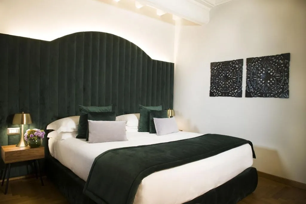 DOUBLE CLASSIC KING BED Room, Antico Albergo del Sole al Pantheon, Rome