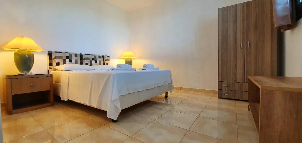 FAMILY ROOM ONE BED Room, Bungalow White Apartments and Suits, Halkidiki