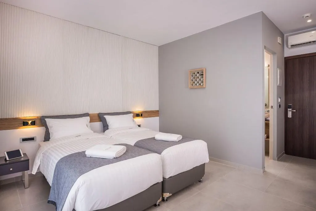 Room, Central City Hotel, Crete