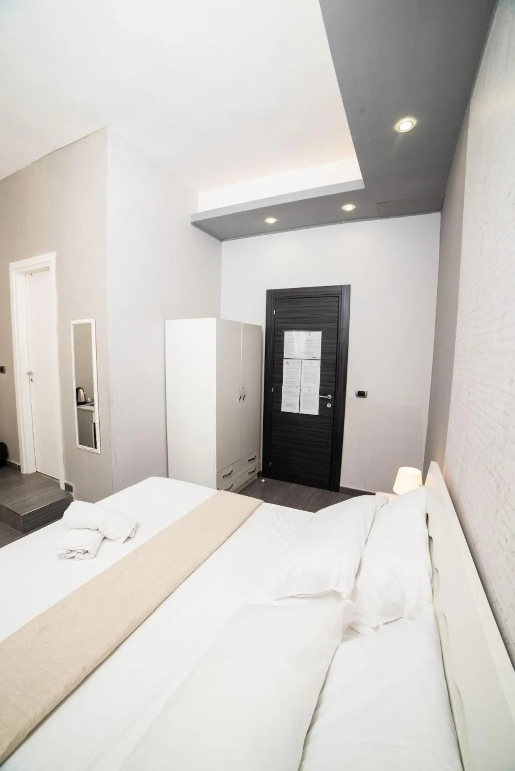 Room, B B Metropolitan, Naples
