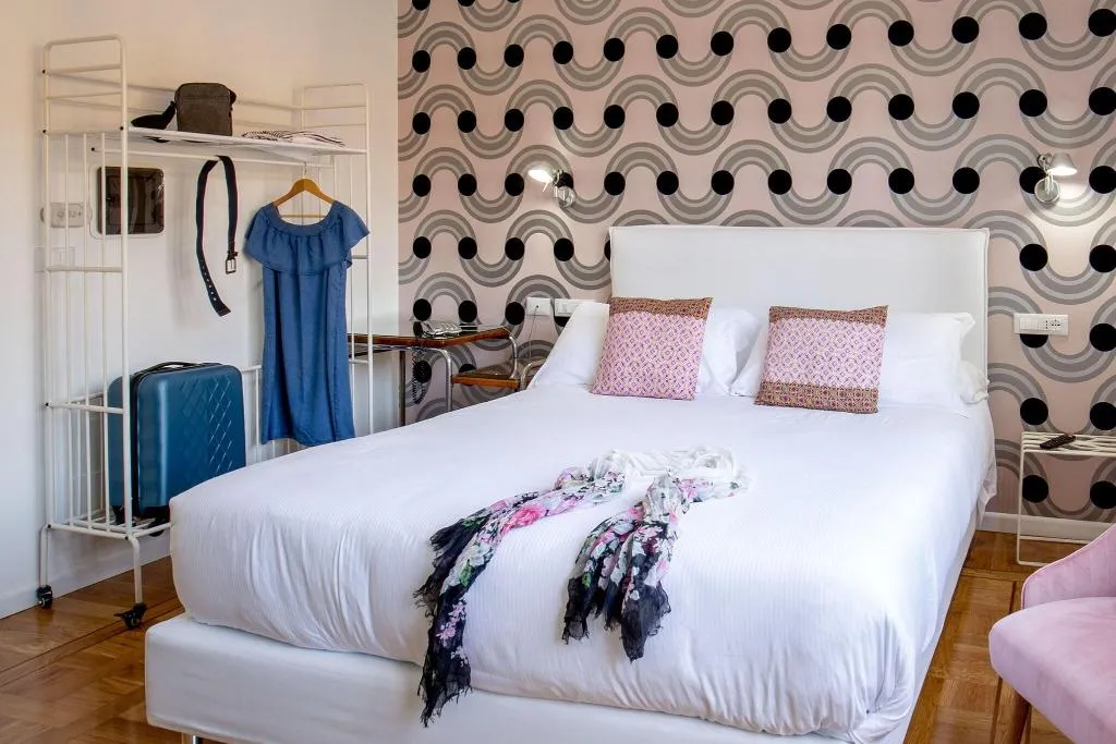 TRIPLE TWO BEDS Room, Emona Aquaeductus, Naples