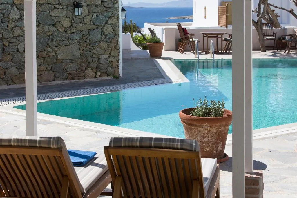 Pool, Despotiko, Mykonos