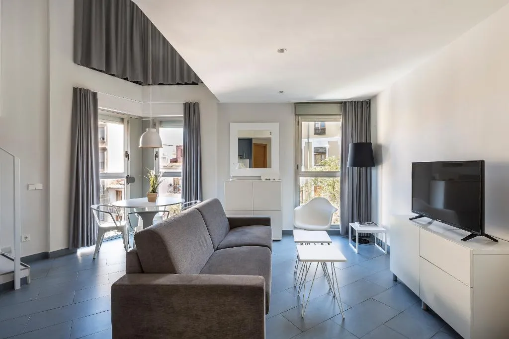 APARTMENT CAPACITY 4 TWO BEDROOMS Room, Mon Suites Carmen, Valencia