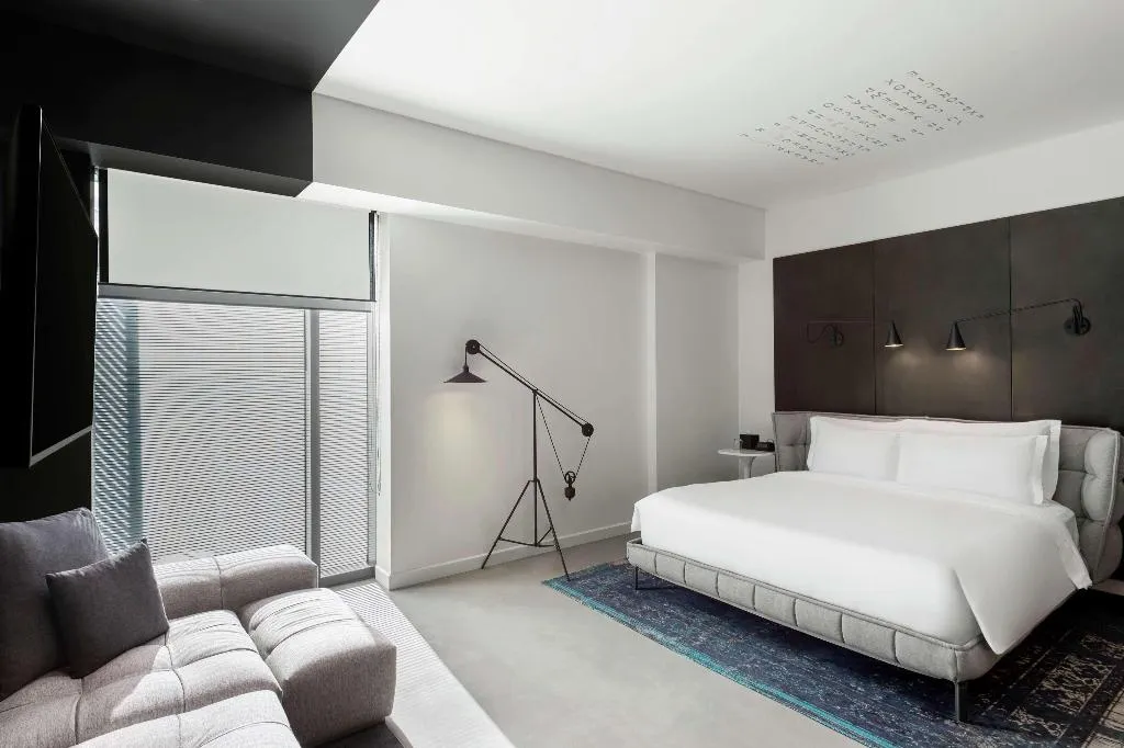 Room PREMIUM KING BED Room, Canopy by Hilton Dubai Al Seef, Dubai