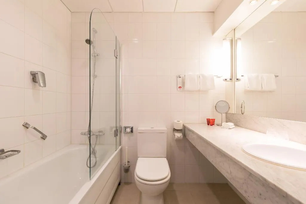 TWIN COMFORT Room, Leonardo Hotel Lelystad City Center, Amsterdam