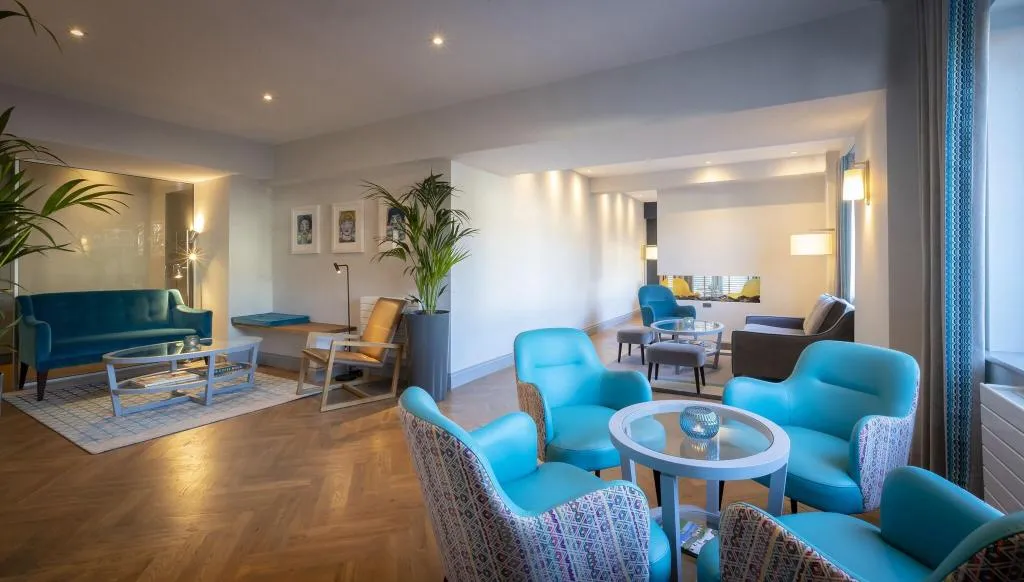 Lobby, Lancaster Lodge, Cork