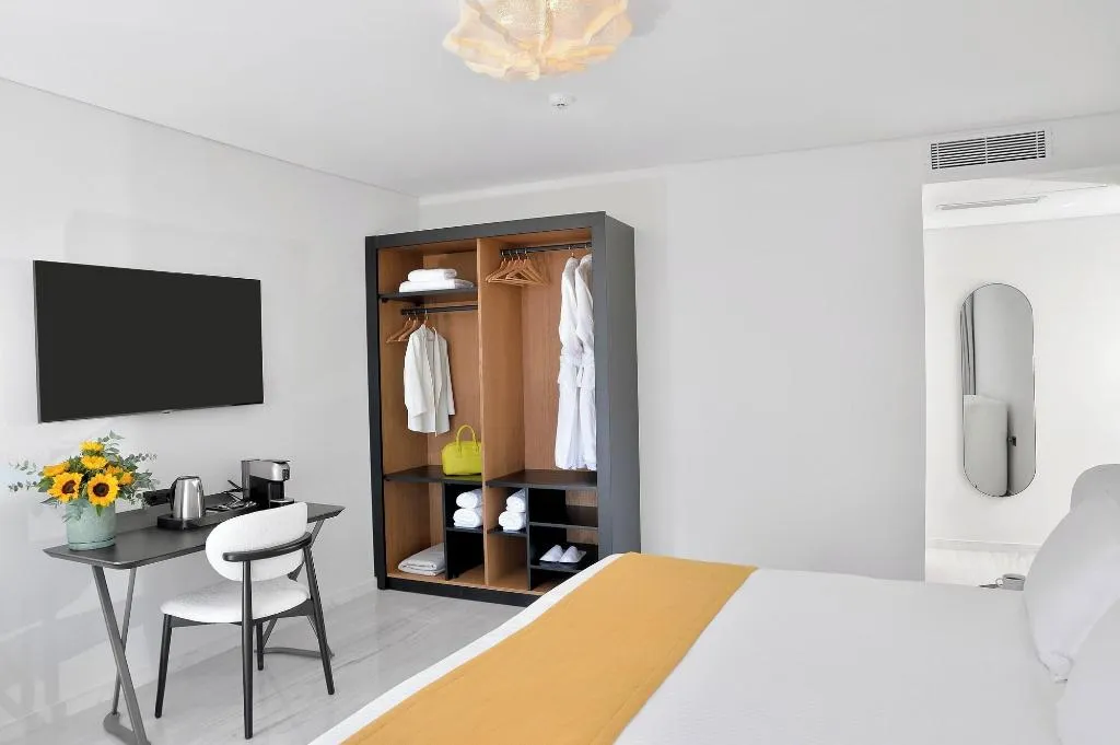 Room, The Athenaeum, Athens