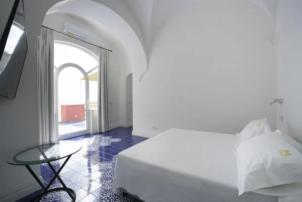 DOUBLE TWO QUEEN BEDS Room, Villa Magia, Naples