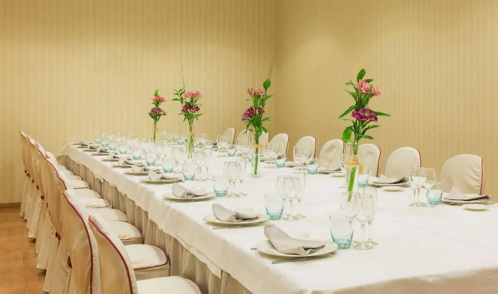 Restaurant, Madrid Leganes Affiliated By Melia, Madrid