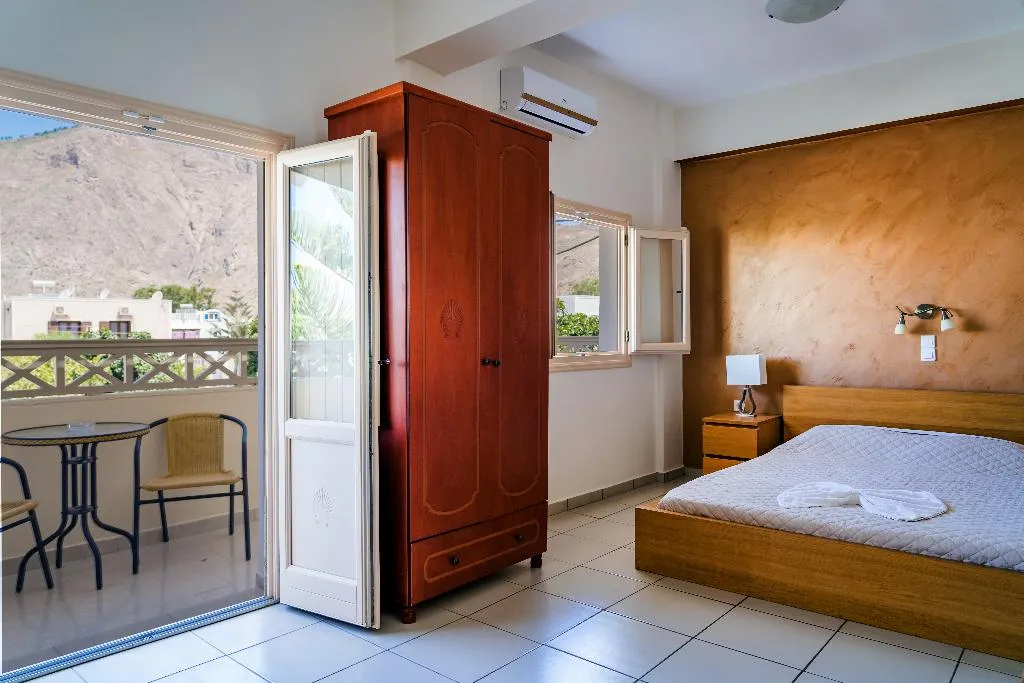 TRIPLE STANDARD Room, Rena Hotel, Santorini