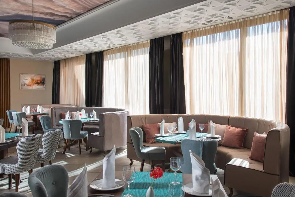 Restaurant, Palace Hotel-All Inclusive in Sunny Day Resort, Varna
