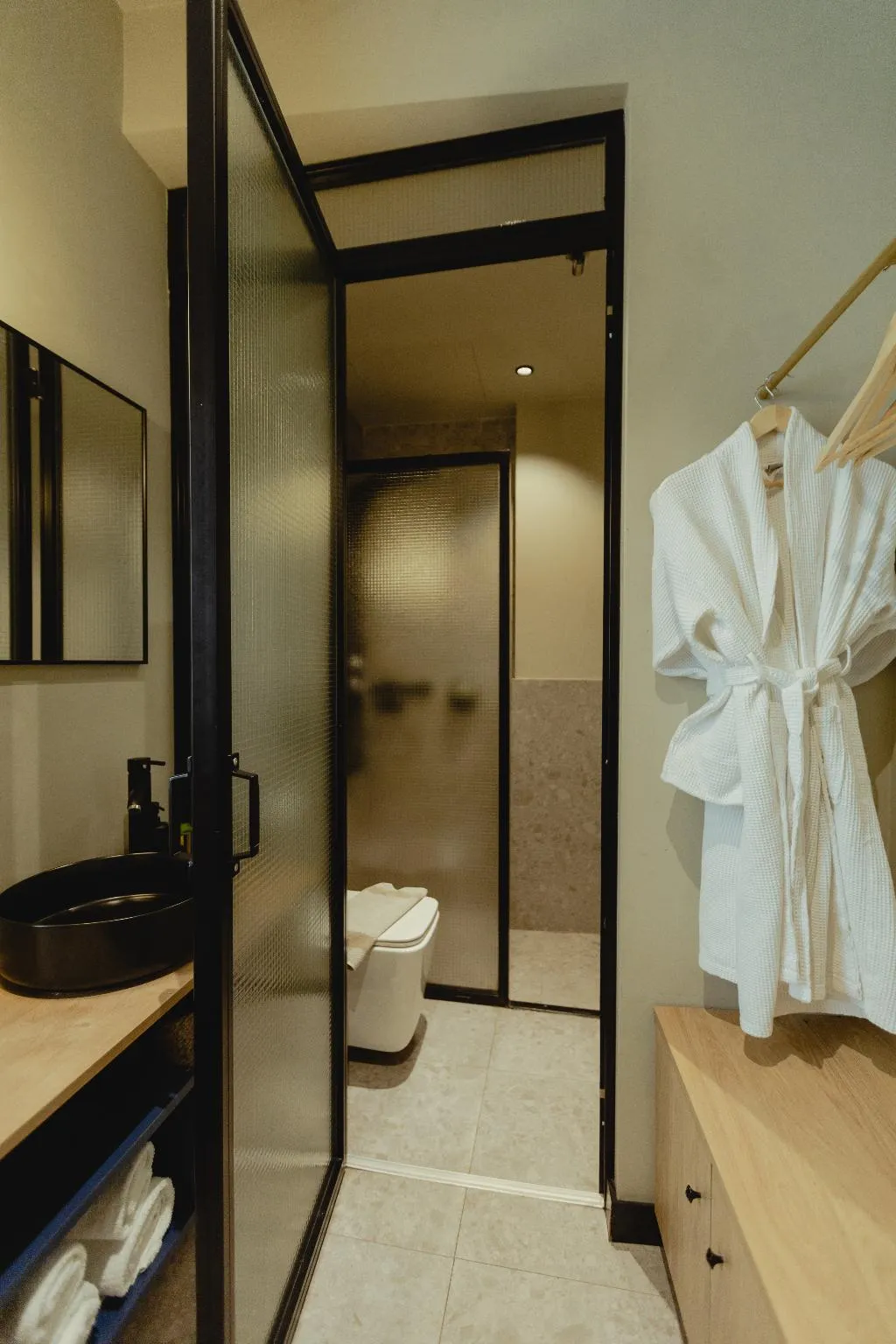 DOUBLE STANDARD Room, Metis Uls, Athens