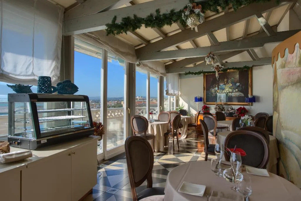 Restaurant, Grand Hotel Ortigia, Catania
