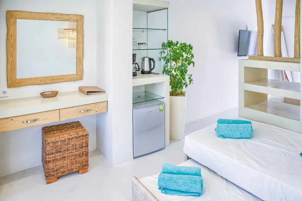 JUNIOR SUITE WITH PRIVATE POOL Room, Alia suites & Alia beachfront suites and spa, Rhodes