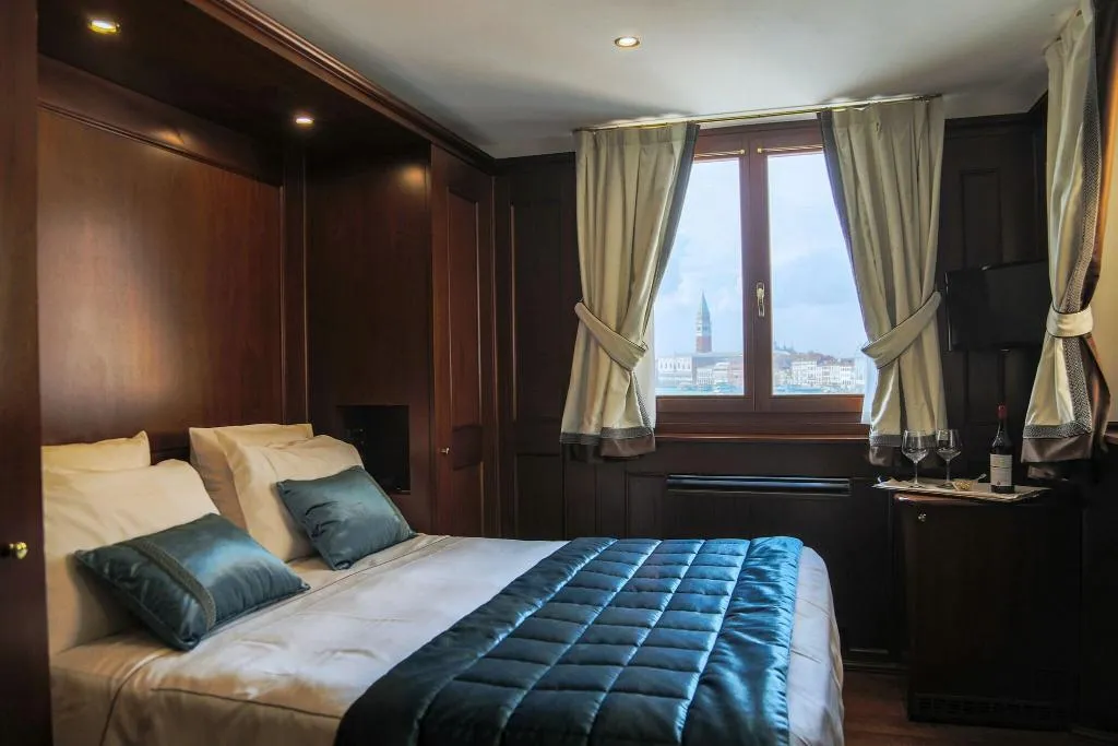 DOUBLE CLASSIC Room, Bucintoro, Venice