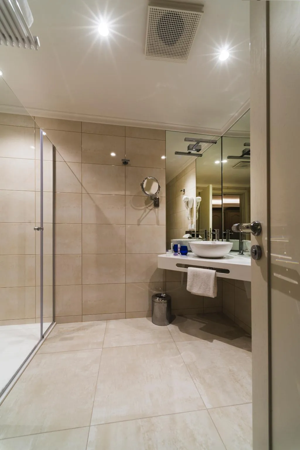 Room, Relais Le Chevalier, Riga