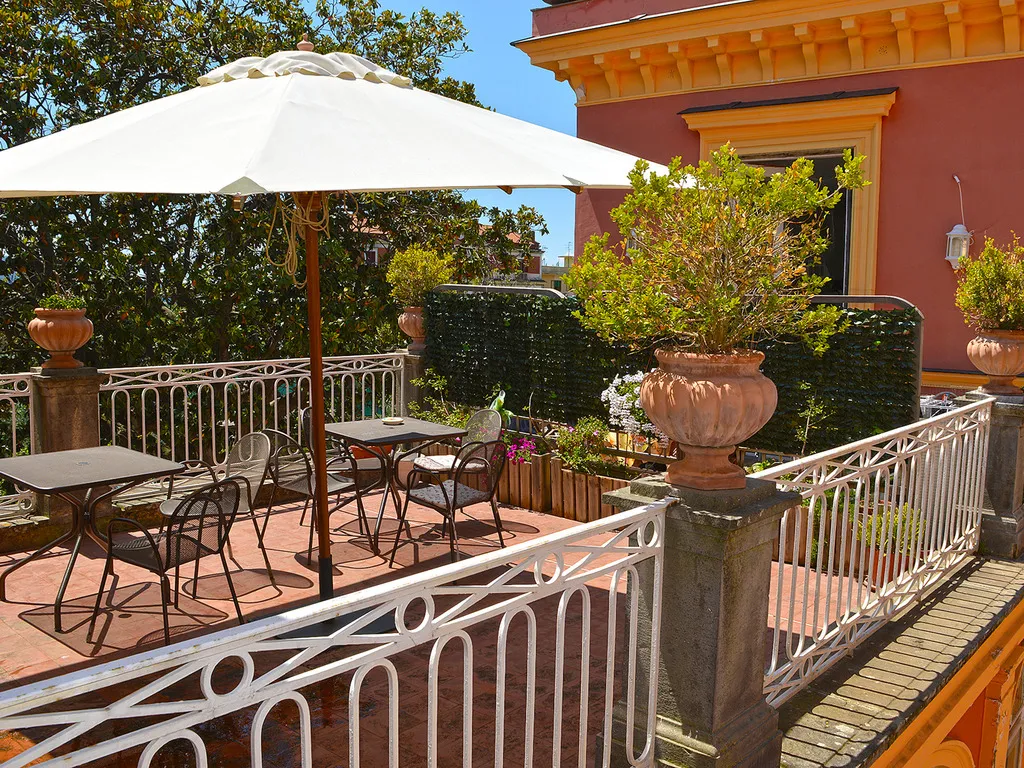 Terrace, Secret Garden Relais, Naples
