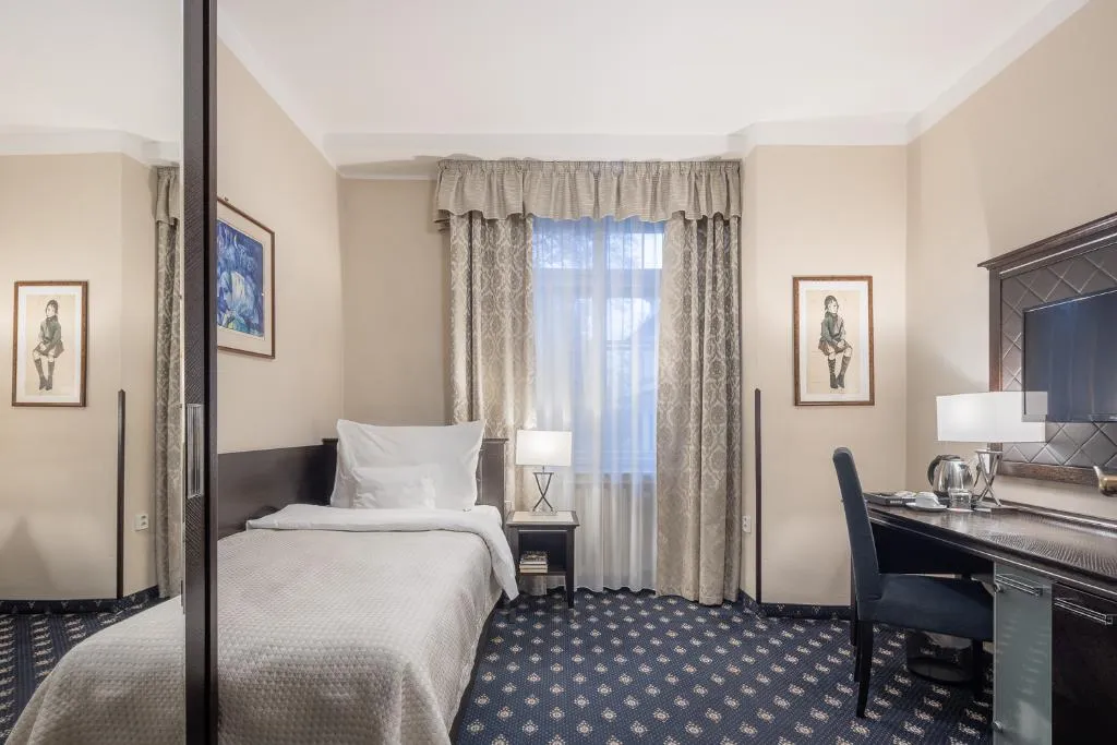 SINGLE SUPERIOR Room, Pytloun Old Armoury Hotel Prague, Prague