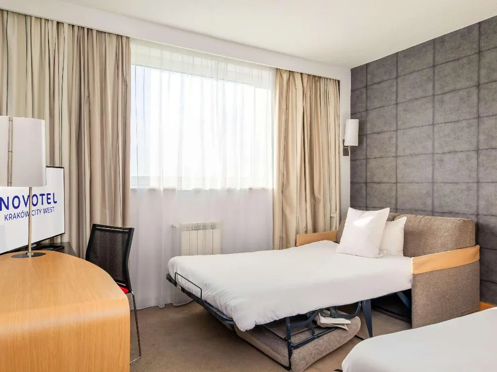 DOUBLE SUPERIOR Room, Novotel Krakow City West, Krakow