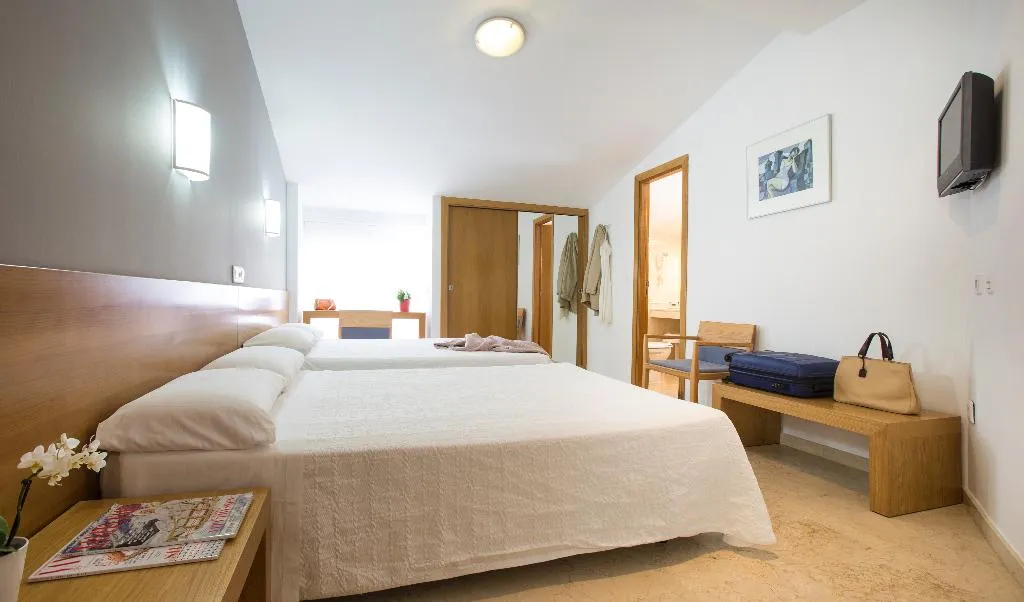 Room, Casbah, Valencia