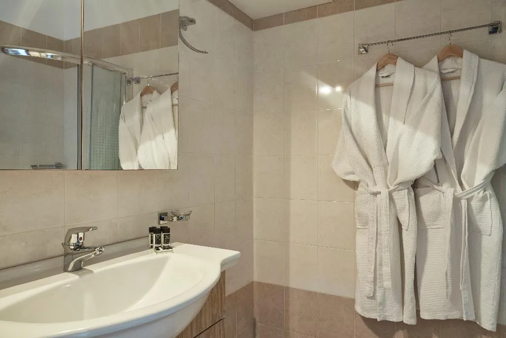 SUITE SEA VIEW Room, Skiathos  Living by GHH, Skiathos