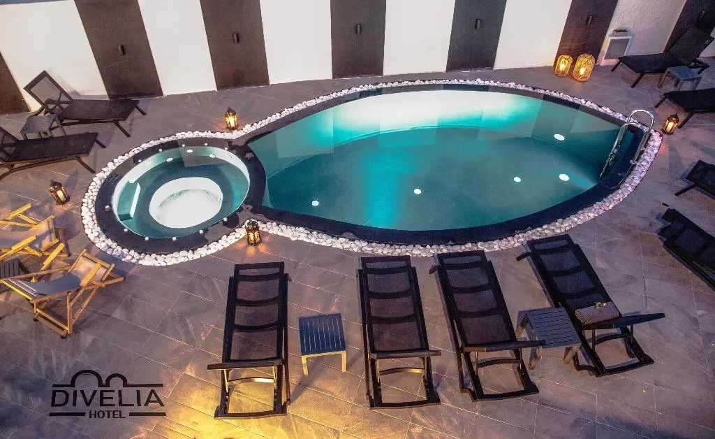 Pool, Divelia, Santorini