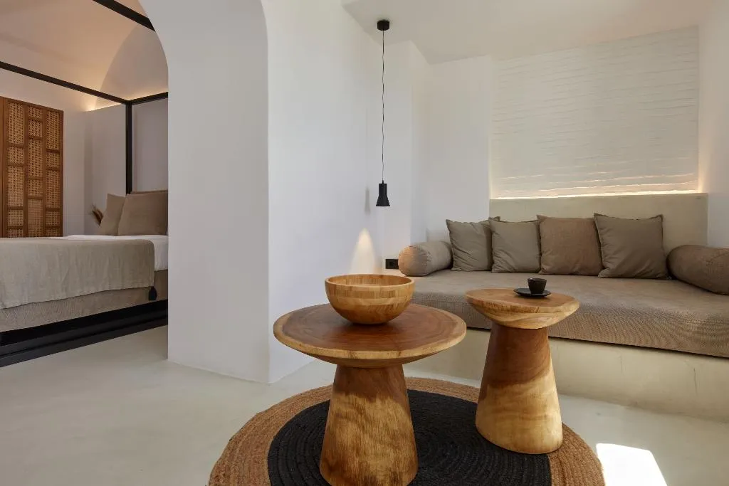 SUITE DELUXE WITH JACUZZI Room, You And Me Suites, Santorini