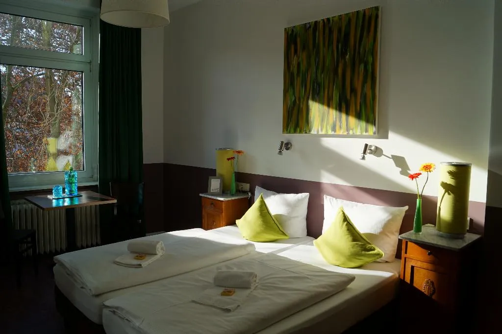 DOUBLE STANDARD Room, Grand Hostel Berlin Classic, Berlin