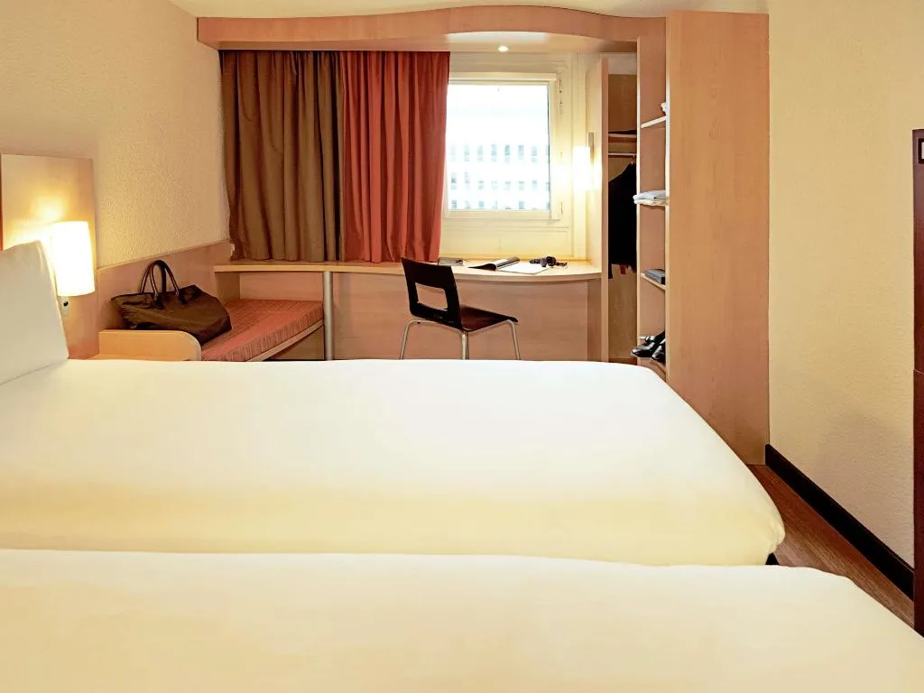 TWIN STANDARD Room, Ibis Barcelona Ripollet, Barcelona