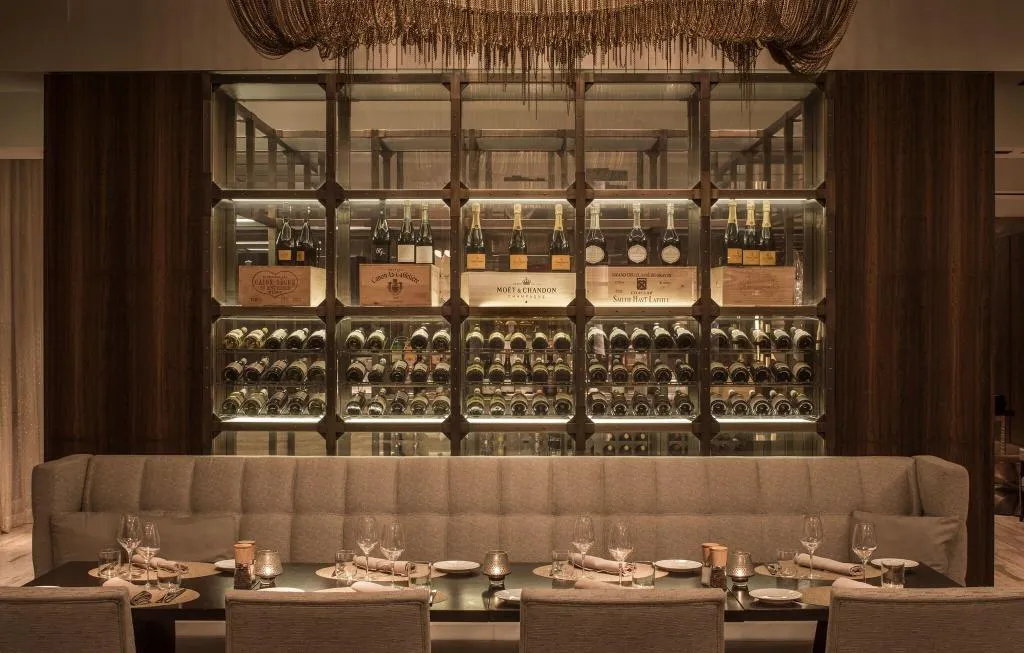 Bar, Four Seasons Hotel Tunis, Tunisia